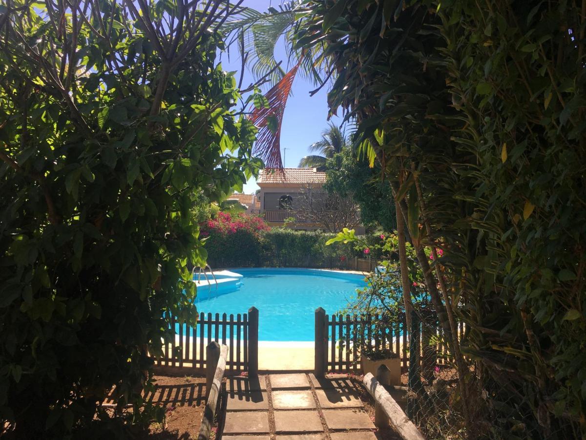 Beachfront Villa In A Beautiful And Secured Complex Flic en Flac Bagian luar foto