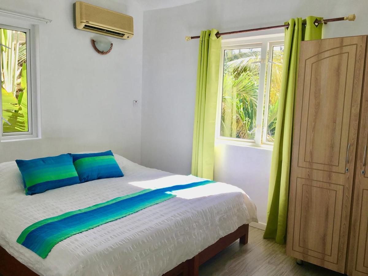 Beachfront Villa In A Beautiful And Secured Complex Flic en Flac Bagian luar foto